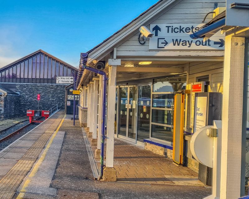 https://www.thwestateagents.co.uk/content/uploads/2021/06/Windermere-Train-Station-3-1.jpg