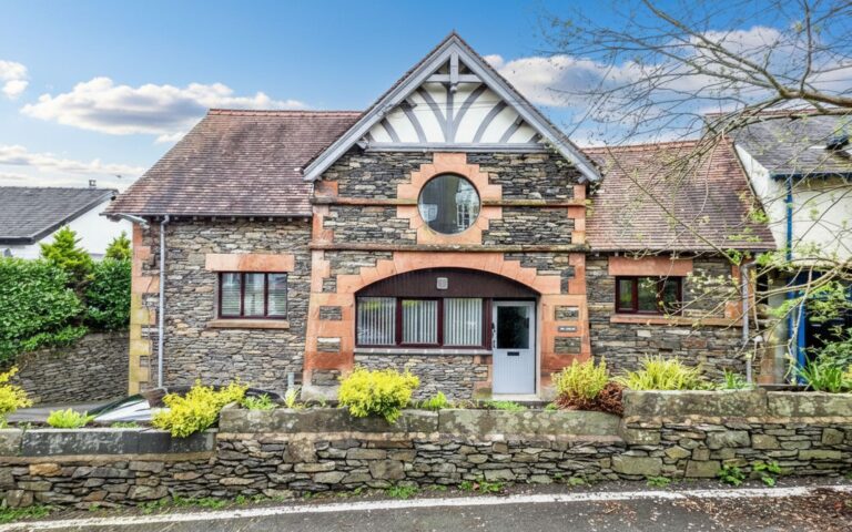 The Stables Bank Road Image