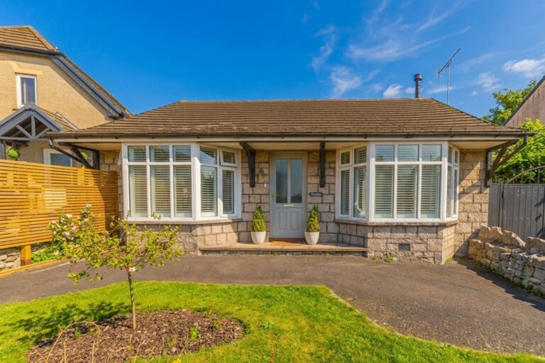 Rose Lea Church Road Image