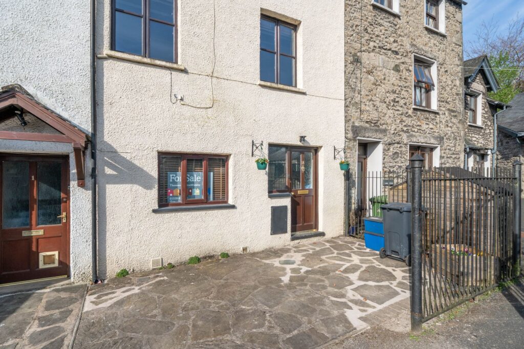1a Stramongate Hall Cottage Image 0
