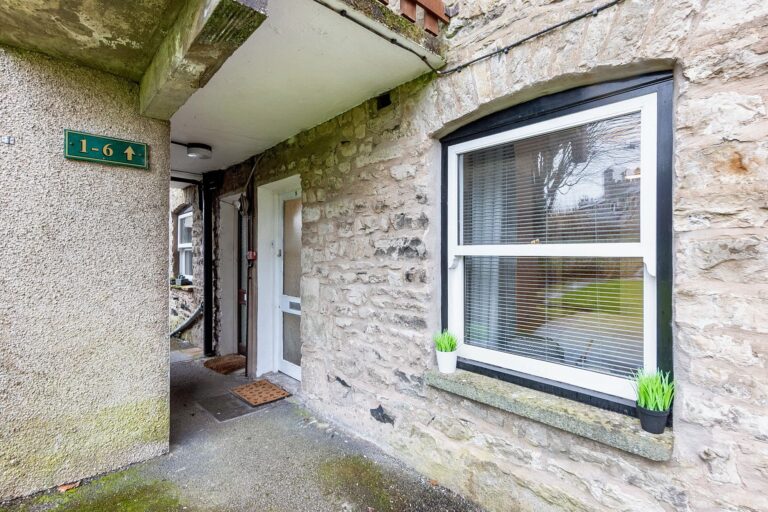 Green View Flats Image