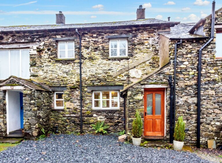 Gilthroton Hayloft Image