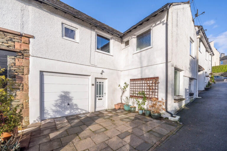 Gable Mews College Road Image