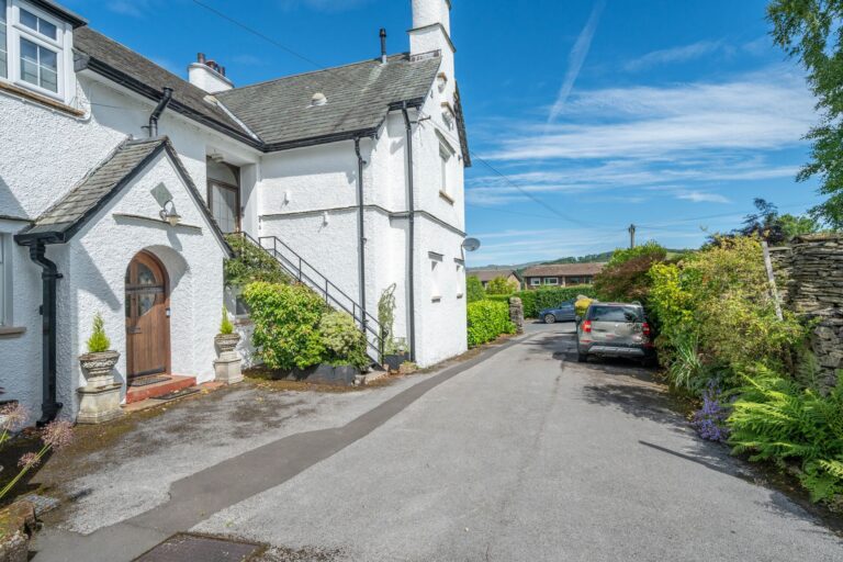 Lynstead Thornbarrow Road Image