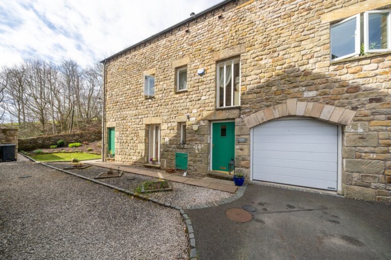 Woodside Barn Image