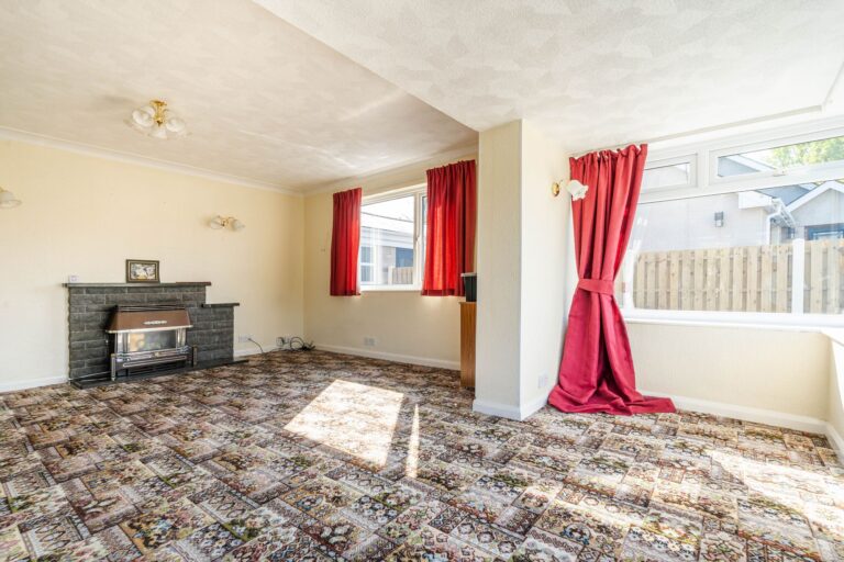 Chez Mon Burton Road Image