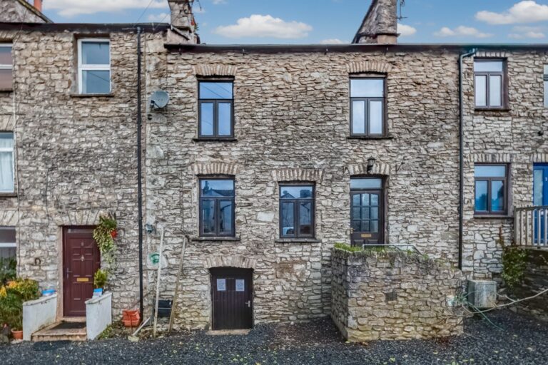 Yard 12 Wildman Street Image