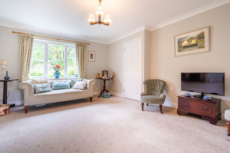 Hawthorn Gardens Image