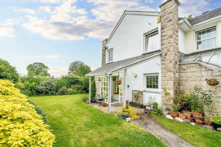 Helme Lodge Image