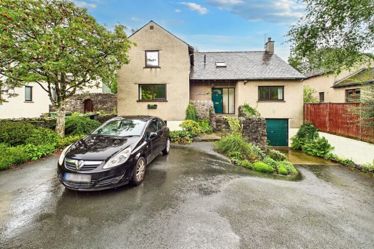 Aikrigg End Burneside Road Image