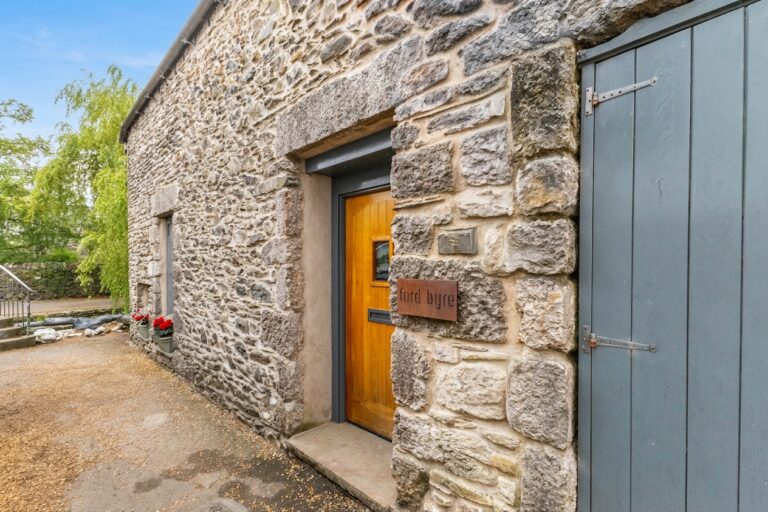 Ford Byre Image