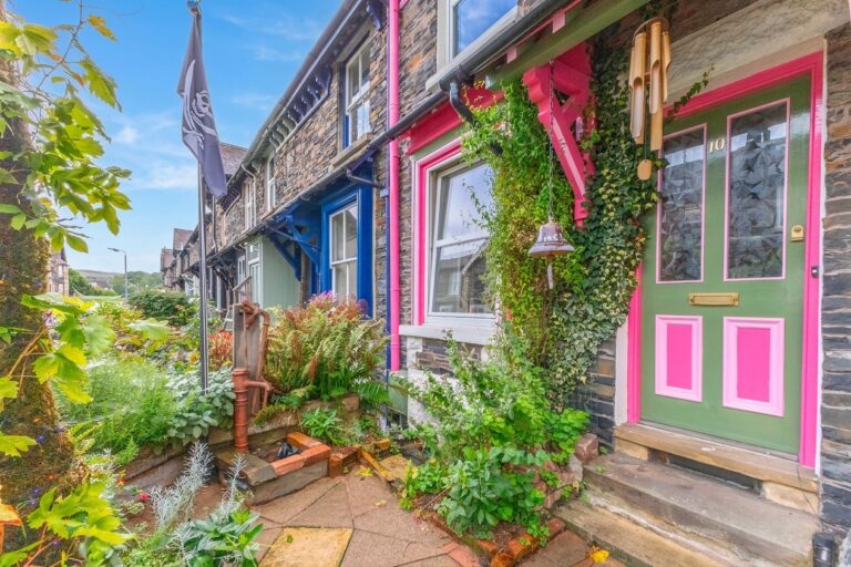 Oak Street Image