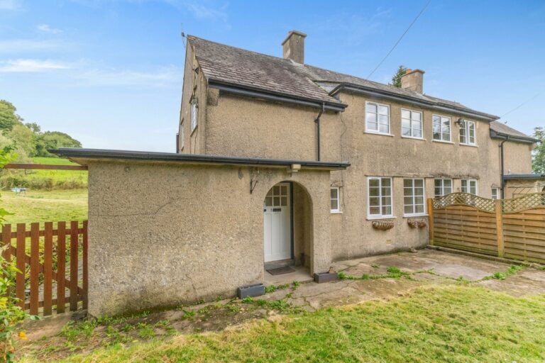 Docker Hall Cottages Image